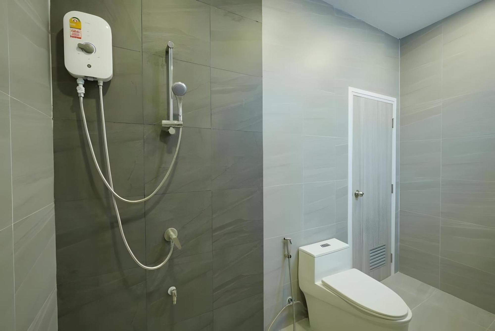Hidden Dragon V Yaowarat Road Apartment Bangkok Ngoại thất bức ảnh
