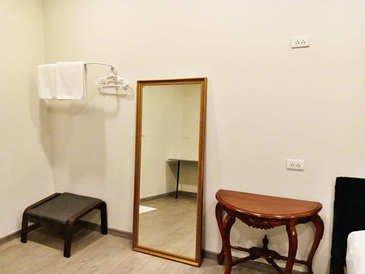 Hidden Dragon V Yaowarat Road Apartment Bangkok Ngoại thất bức ảnh