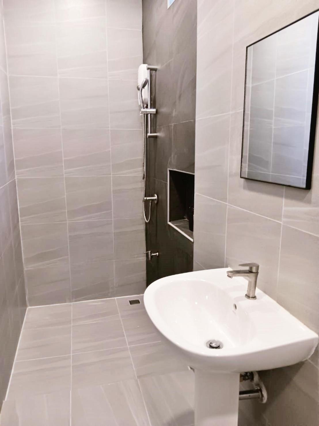 Hidden Dragon V Yaowarat Road Apartment Bangkok Ngoại thất bức ảnh