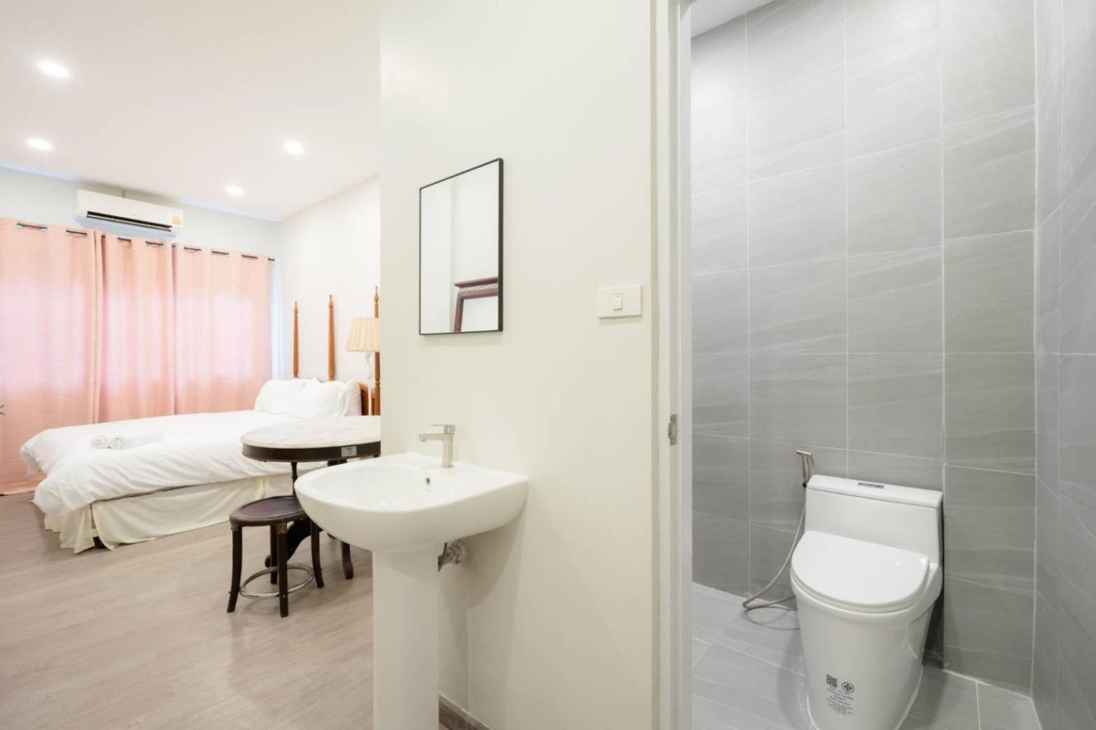 Hidden Dragon V Yaowarat Road Apartment Bangkok Ngoại thất bức ảnh